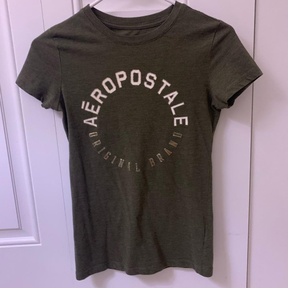 Aeropostale small graphic shirt